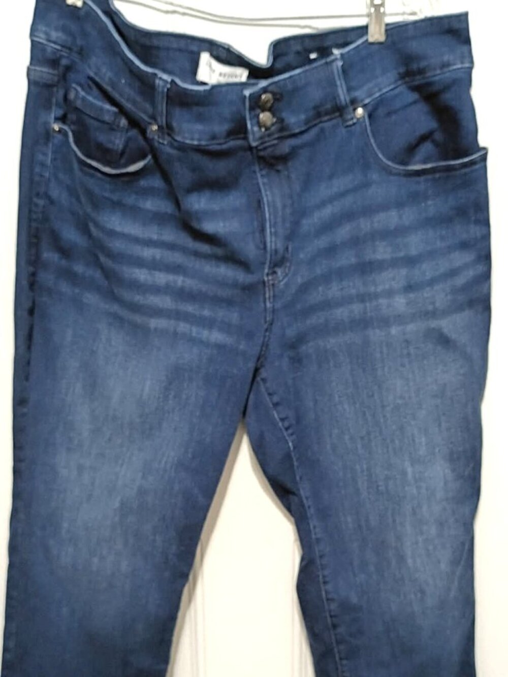 LANE BRYANT Plus size Ladies Jeans, NWOT, Dark Wash, Tummy Slimming, Size 22S